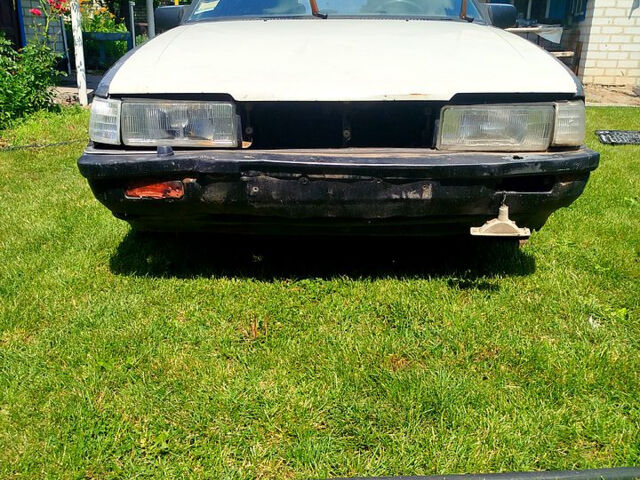 Серый Мазда 626, объемом двигателя 1.6 л и пробегом 300 тыс. км за 550 $, фото 1 на Automoto.ua