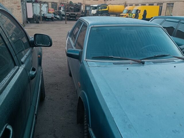 Синій Мазда 626, об'ємом двигуна 2 л та пробігом 350 тис. км за 828 $, фото 1 на Automoto.ua