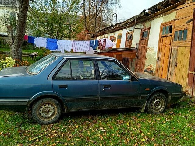 Синій Мазда 626, об'ємом двигуна 1.6 л та пробігом 380 тис. км за 300 $, фото 1 на Automoto.ua