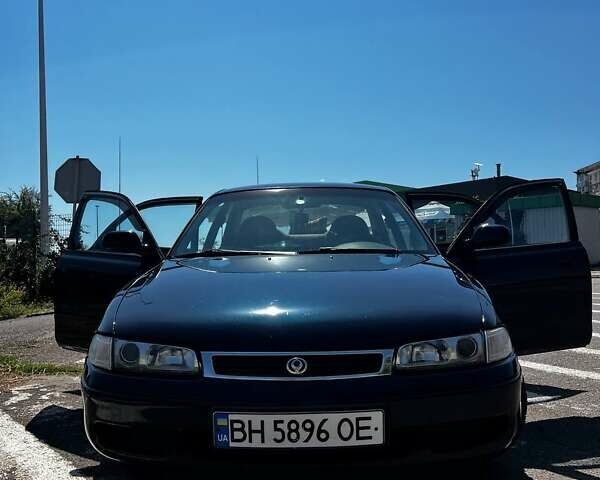 Синій Мазда 626, об'ємом двигуна 2 л та пробігом 200 тис. км за 3600 $, фото 1 на Automoto.ua