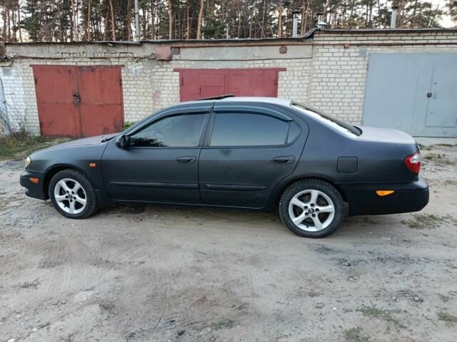 Синий Мазда 626, объемом двигателя 2 л и пробегом 355 тыс. км за 2700 $, фото 1 на Automoto.ua