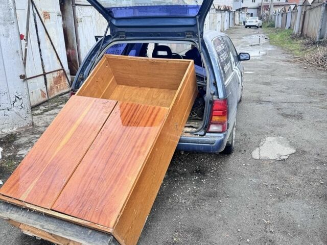 Синий Мазда 626, объемом двигателя 2 л и пробегом 500 тыс. км за 500 $, фото 1 на Automoto.ua