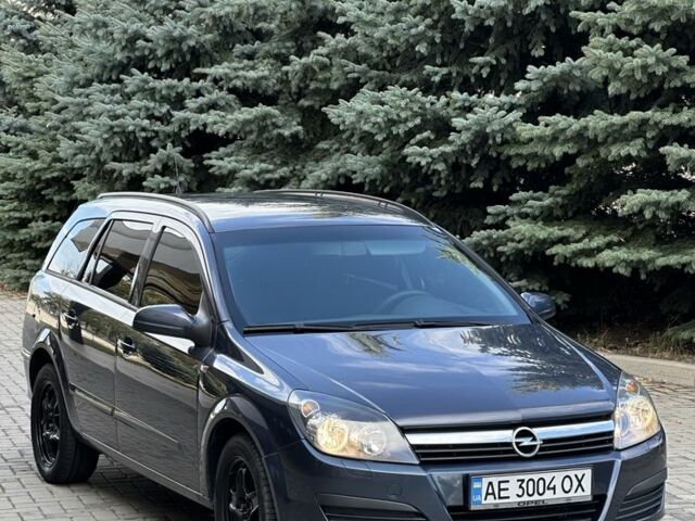 Зелений Мазда 626, об'ємом двигуна 2 л та пробігом 300 тис. км за 1353 $, фото 1 на Automoto.ua