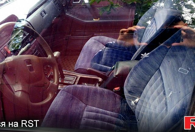 Мазда 929, объемом двигателя 3 л и пробегом 200 тыс. км за 1100 $, фото 1 на Automoto.ua