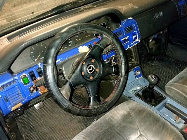 Серый Мазда 929, объемом двигателя 2.2 л и пробегом 0 тыс. км за 500 $, фото 1 на Automoto.ua