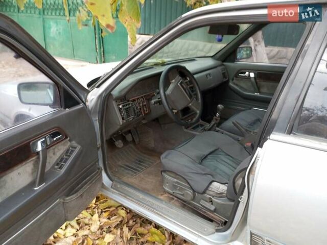 Сірий Мазда 929, об'ємом двигуна 2.2 л та пробігом 269 тис. км за 1300 $, фото 1 на Automoto.ua