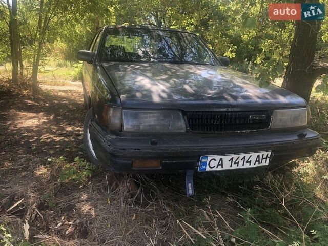 Синий Мазда 929, объемом двигателя 2.2 л и пробегом 350 тыс. км за 1457 $, фото 1 на Automoto.ua