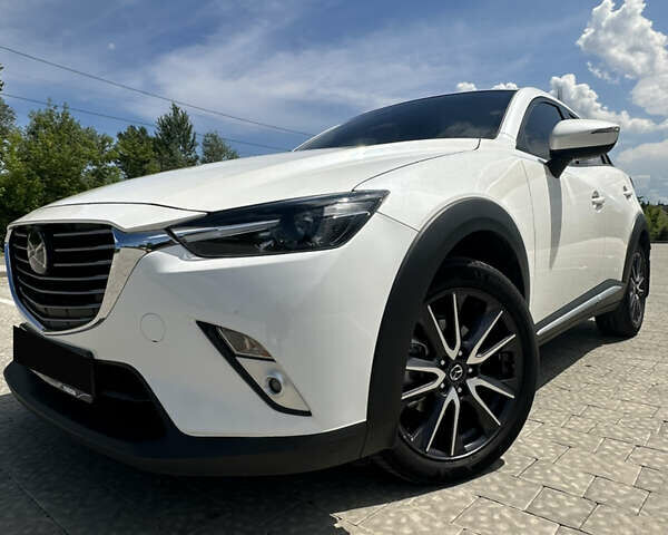 Белый Мазда СХ-3, объемом двигателя 1.5 л и пробегом 249 тыс. км за 14500 $, фото 1 на Automoto.ua