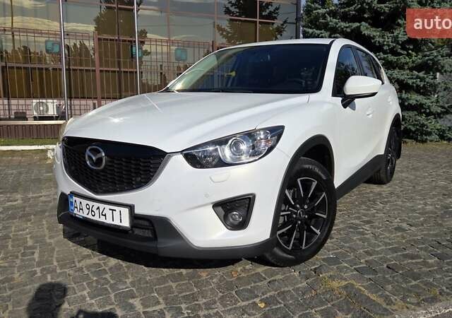 Белый Мазда СХ-5, объемом двигателя 2 л и пробегом 98 тыс. км за 17200 $, фото 1 на Automoto.ua