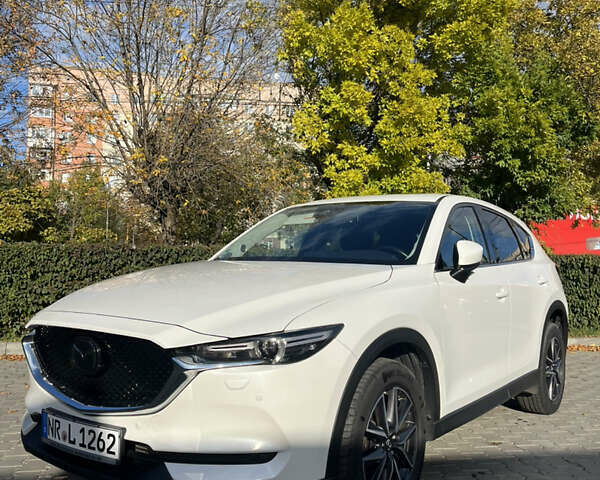 Мазда СХ-5 2017 в Черновцах на Automoto.ua Белый Мазда СХ-5, объемом двигателя 2.2 л и пробегом 195 тыс. км за 22900 $, фото 1 на Automoto.ua