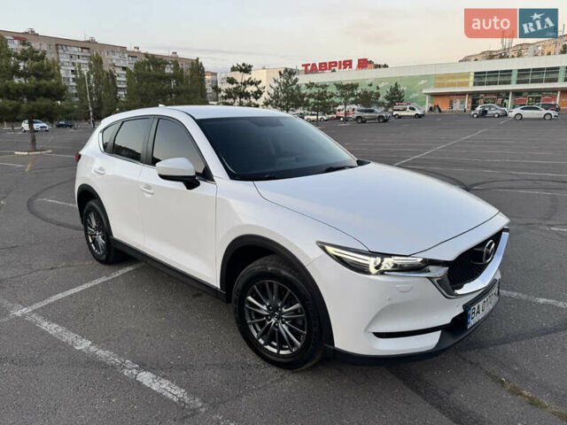 Белый Мазда СХ-5, объемом двигателя 2 л и пробегом 80 тыс. км за 21300 $, фото 1 на Automoto.ua