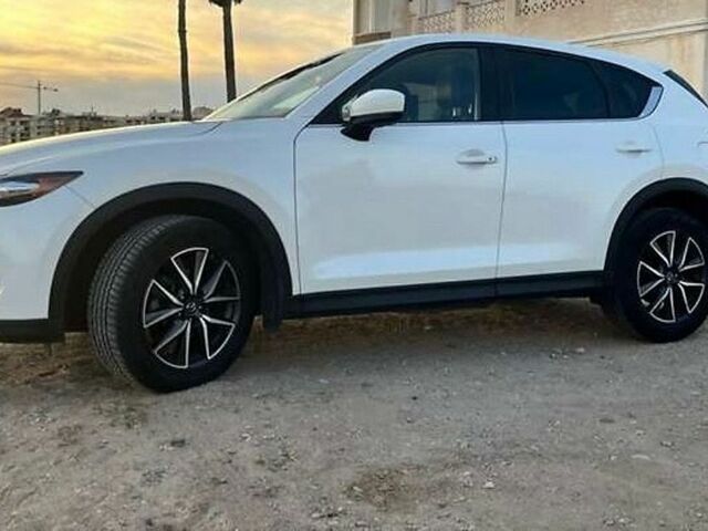 Білий Мазда СХ-5, об'ємом двигуна 2.49 л та пробігом 142 тис. км за 15000 $, фото 1 на Automoto.ua