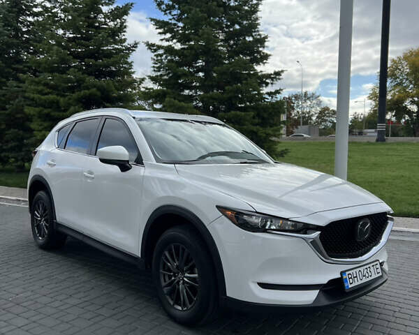 Белый Мазда СХ-5, объемом двигателя 2.5 л и пробегом 57 тыс. км за 18500 $, фото 1 на Automoto.ua