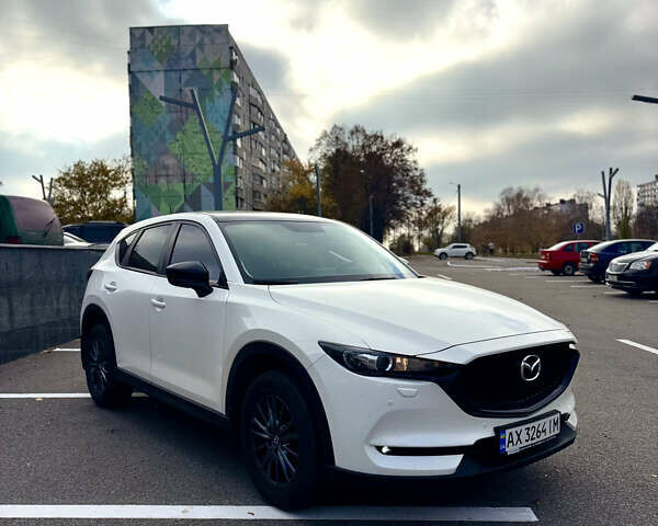 Белый Мазда СХ-5, объемом двигателя 2 л и пробегом 25 тыс. км за 22900 $, фото 1 на Automoto.ua