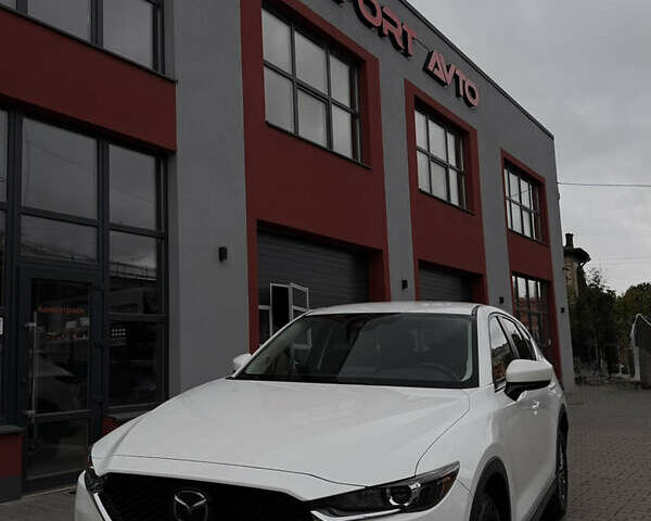 Белый Мазда СХ-5, объемом двигателя 2.49 л и пробегом 153 тыс. км за 19900 $, фото 1 на Automoto.ua