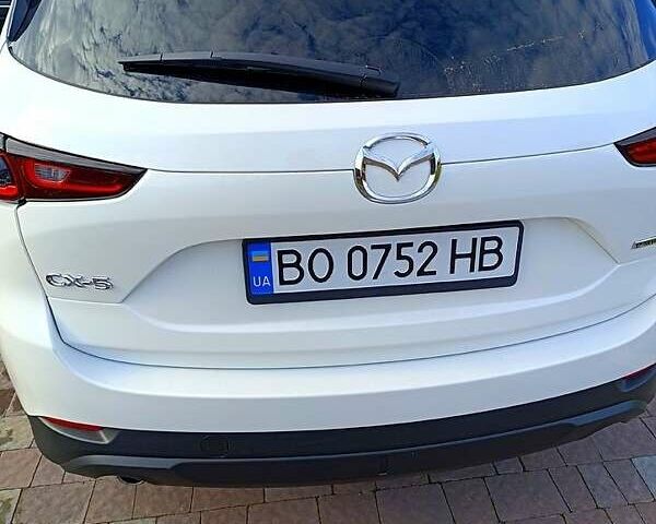 Белый Мазда СХ-5, объемом двигателя 2.5 л и пробегом 28 тыс. км за 25000 $, фото 1 на Automoto.ua