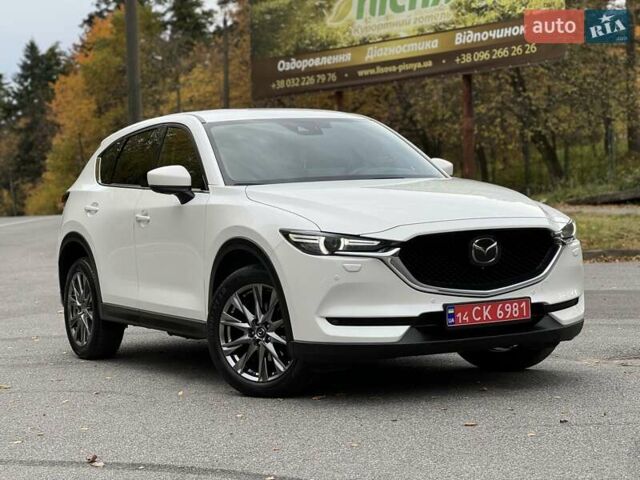 Белый Мазда СХ-5, объемом двигателя 2 л и пробегом 173 тыс. км за 21999 $, фото 1 на Automoto.ua