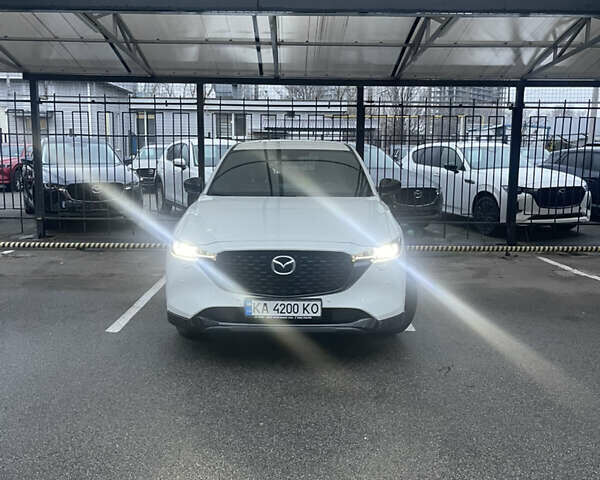 Белый Мазда СХ-5, объемом двигателя 2.49 л и пробегом 27 тыс. км за 32700 $, фото 1 на Automoto.ua