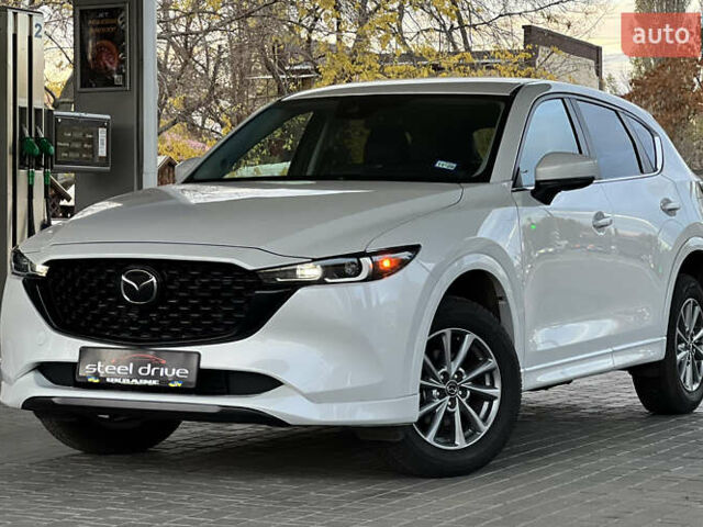 Белый Мазда СХ-5, объемом двигателя 2.49 л и пробегом 4 тыс. км за 26699 $, фото 1 на Automoto.ua