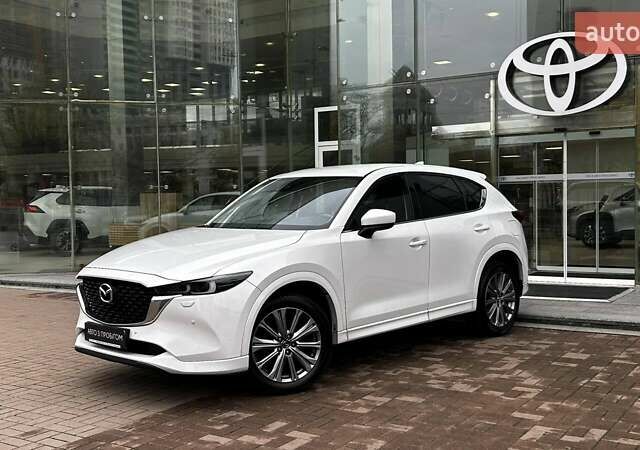 Белый Мазда СХ-5, объемом двигателя 2.49 л и пробегом 27 тыс. км за 32537 $, фото 1 на Automoto.ua