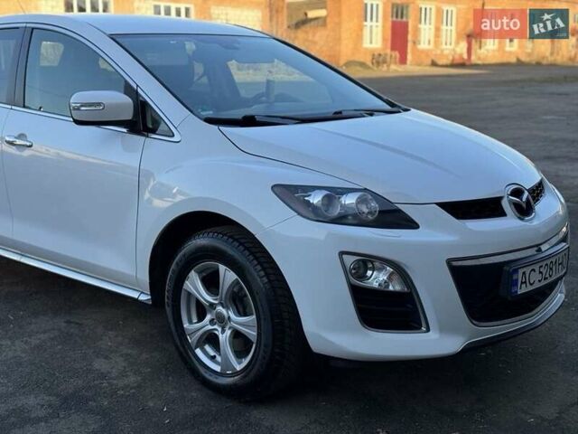 Белый Мазда СХ-7, объемом двигателя 2.2 л и пробегом 180 тыс. км за 11000 $, фото 1 на Automoto.ua
