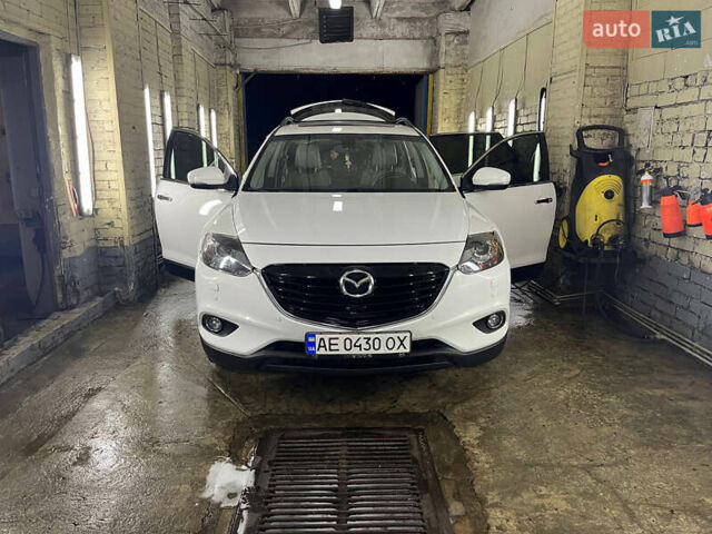 Белый Мазда СХ-9, объемом двигателя 3.73 л и пробегом 200 тыс. км за 15000 $, фото 1 на Automoto.ua