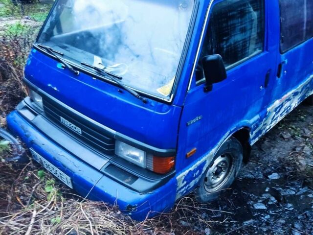 Синий Мазда E 2000, объемом двигателя 2.2 л и пробегом 300 тыс. км за 1000 $, фото 1 на Automoto.ua