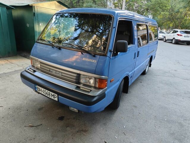 Синій Мазда E 2000, об'ємом двигуна 2.2 л та пробігом 297 тис. км за 4300 $, фото 1 на Automoto.ua