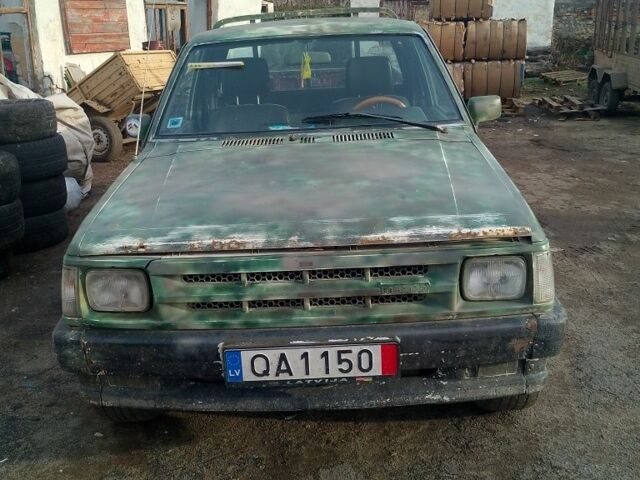 Зеленый Мазда E 2000, объемом двигателя 2 л и пробегом 467 тыс. км за 1183 $, фото 1 на Automoto.ua