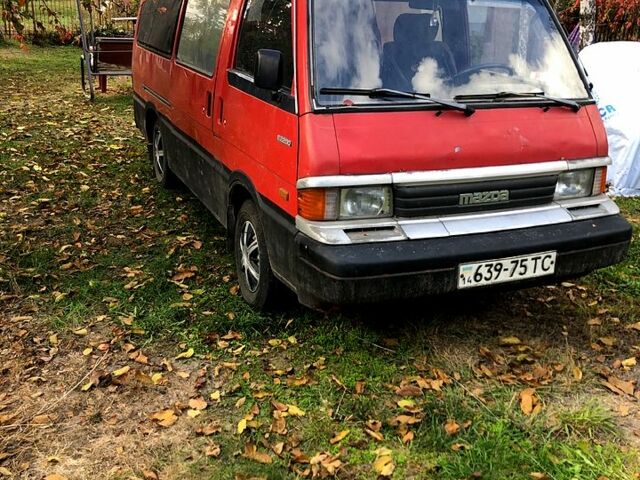 Червоний Мазда Е2200, об'ємом двигуна 2.2 л та пробігом 320 тис. км за 1200 $, фото 1 на Automoto.ua