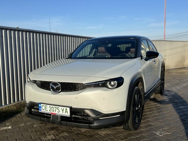 Білий Мазда МХ-3, об'ємом двигуна 0 л та пробігом 26 тис. км за 18000 $, фото 1 на Automoto.ua