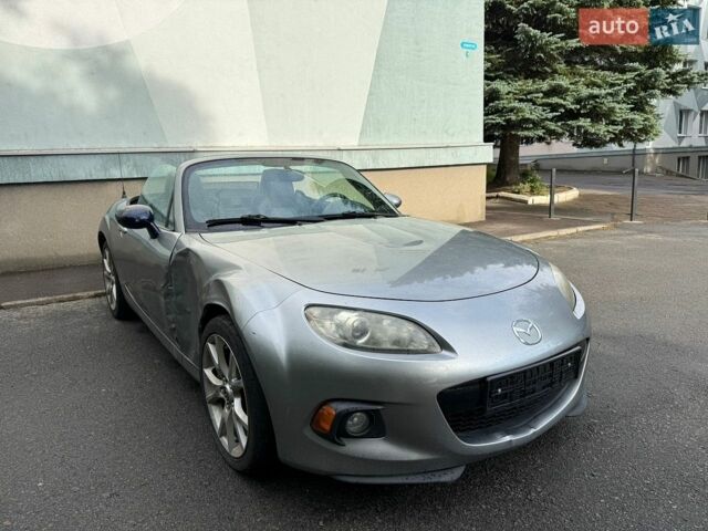 Мазда МХ-5, объемом двигателя 2 л и пробегом 193 тыс. км за 10500 $, фото 1 на Automoto.ua