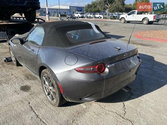 Серый Мазда МХ-5, объемом двигателя 2 л и пробегом 102 тыс. км за 6100 $, фото 1 на Automoto.ua