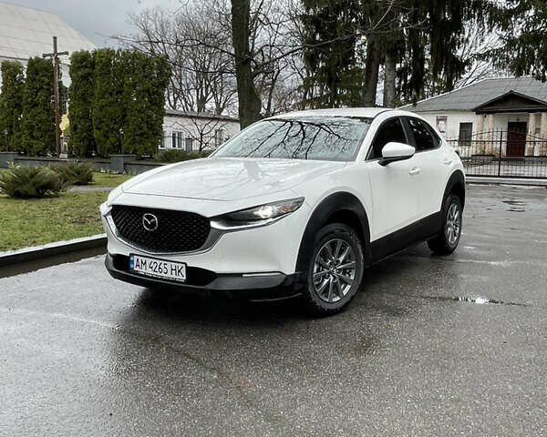 Белый Мазда CX-30, объемом двигателя 2.49 л и пробегом 25 тыс. км за 19400 $, фото 1 на Automoto.ua