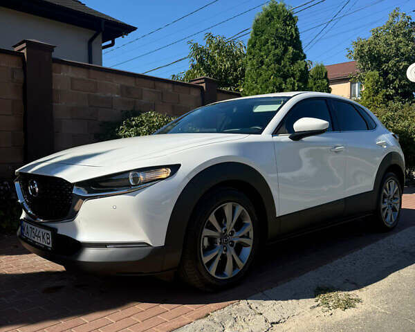 Белый Мазда CX-30, объемом двигателя 2 л и пробегом 35 тыс. км за 22400 $, фото 1 на Automoto.ua