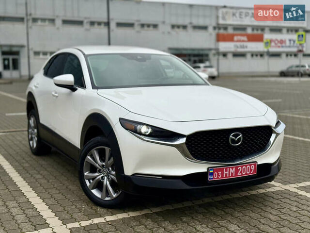 Белый Мазда CX-30, объемом двигателя 2.5 л и пробегом 59 тыс. км за 17999 $, фото 1 на Automoto.ua