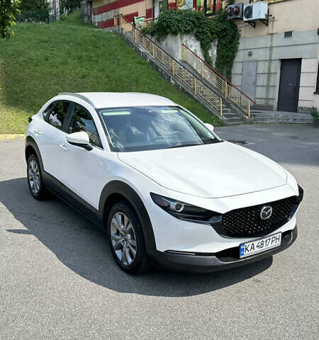 Белый Мазда CX-30, объемом двигателя 2.49 л и пробегом 31 тыс. км за 23500 $, фото 1 на Automoto.ua
