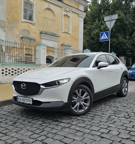 Белый Мазда CX-30, объемом двигателя 2 л и пробегом 55 тыс. км за 26500 $, фото 1 на Automoto.ua