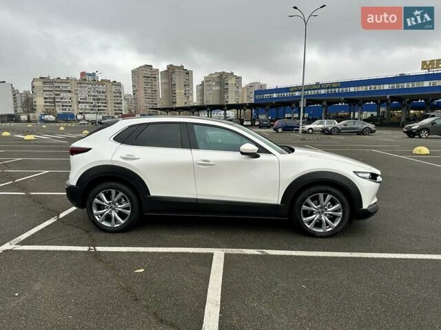 Белый Мазда CX-30, объемом двигателя 2 л и пробегом 32 тыс. км за 28000 $, фото 1 на Automoto.ua