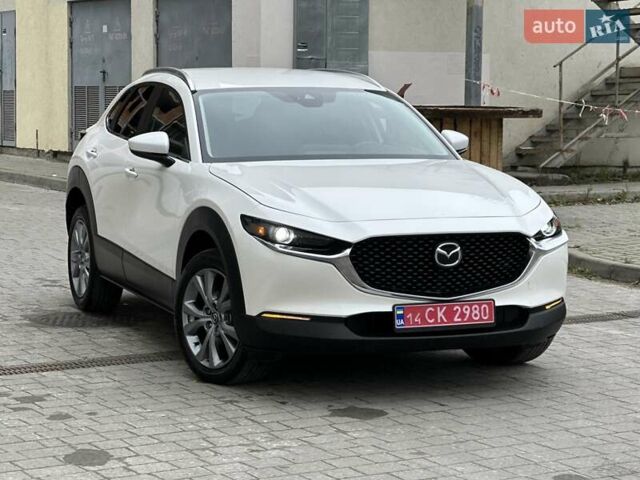 Белый Мазда CX-30, объемом двигателя 2.5 л и пробегом 33 тыс. км за 20900 $, фото 1 на Automoto.ua