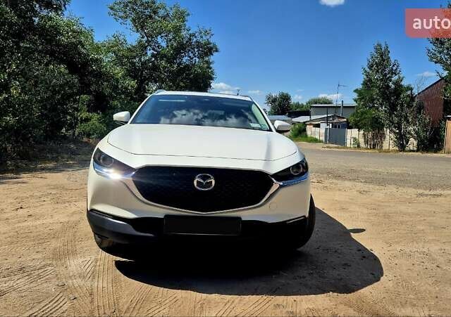 Белый Мазда CX-30, объемом двигателя 2.49 л и пробегом 8 тыс. км за 24700 $, фото 1 на Automoto.ua