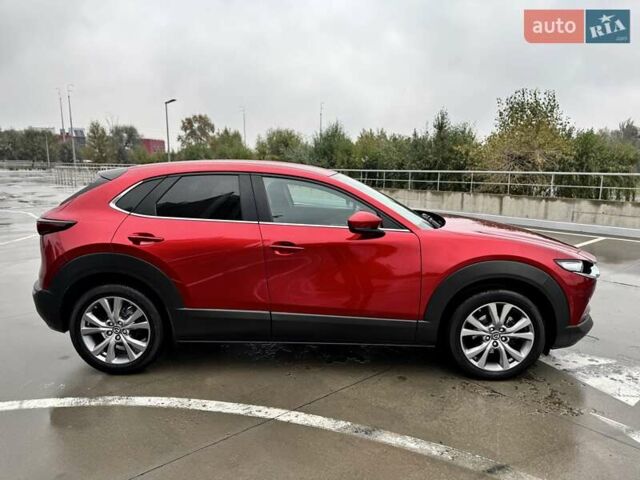 Красный Мазда CX-30, объемом двигателя 2 л и пробегом 61 тыс. км за 24800 $, фото 1 на Automoto.ua