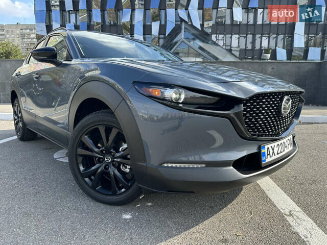 Серый Мазда CX-30, объемом двигателя 2.49 л и пробегом 29 тыс. км за 24900 $, фото 1 на Automoto.ua