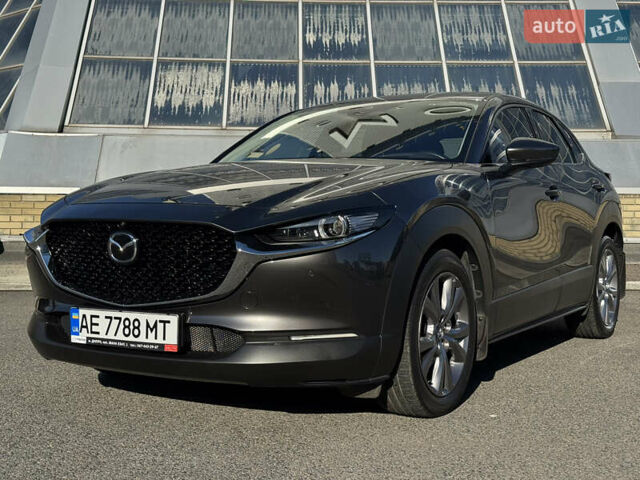 Серый Мазда CX-30, объемом двигателя 2 л и пробегом 15 тыс. км за 28000 $, фото 1 на Automoto.ua