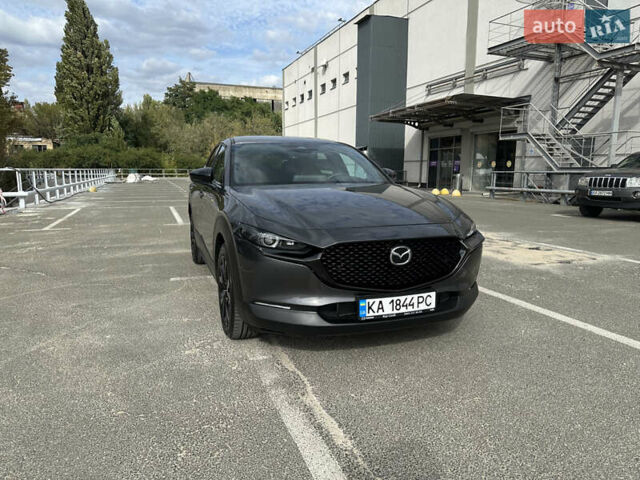 Серый Мазда CX-30, объемом двигателя 2 л и пробегом 7 тыс. км за 35500 $, фото 1 на Automoto.ua