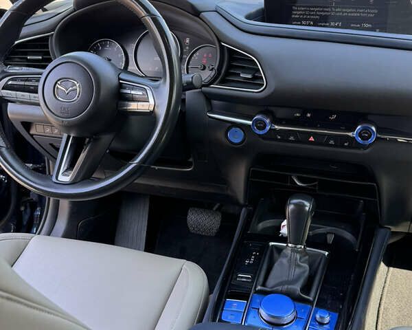 Синий Мазда CX-30, объемом двигателя 2.5 л и пробегом 70 тыс. км за 20000 $, фото 1 на Automoto.ua