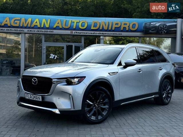 Серый Мазда CX-90, объемом двигателя 2.49 л и пробегом 28 тыс. км за 42900 $, фото 1 на Automoto.ua