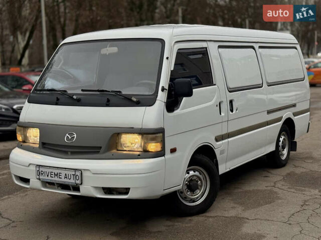 Белый Мазда E-series, объемом двигателя 2.2 л и пробегом 136 тыс. км за 7799 $, фото 1 на Automoto.ua