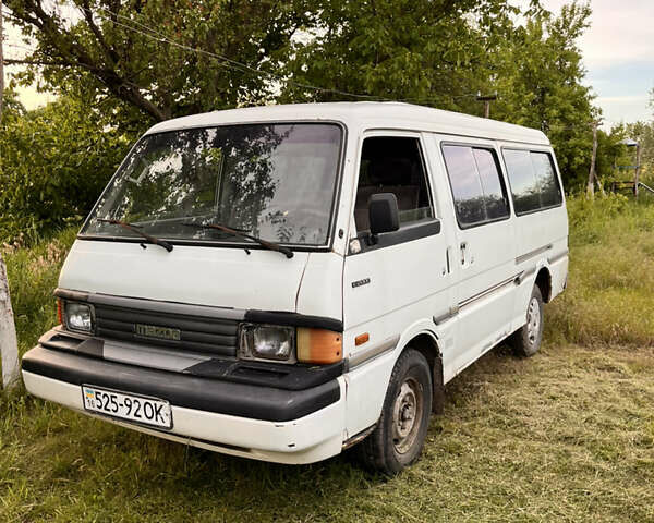 Белый Мазда E-series, объемом двигателя 2 л и пробегом 2 тыс. км за 1100 $, фото 1 на Automoto.ua