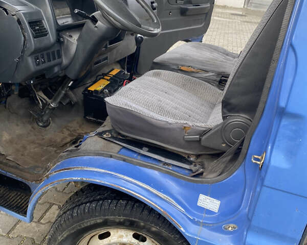 Синій Мазда E-series, об'ємом двигуна 2.2 л та пробігом 327 тис. км за 1500 $, фото 1 на Automoto.ua